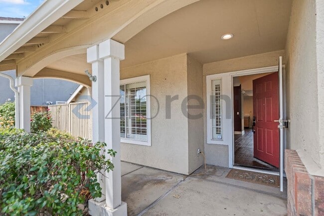 Photo - 1366 Jayhawk Ln