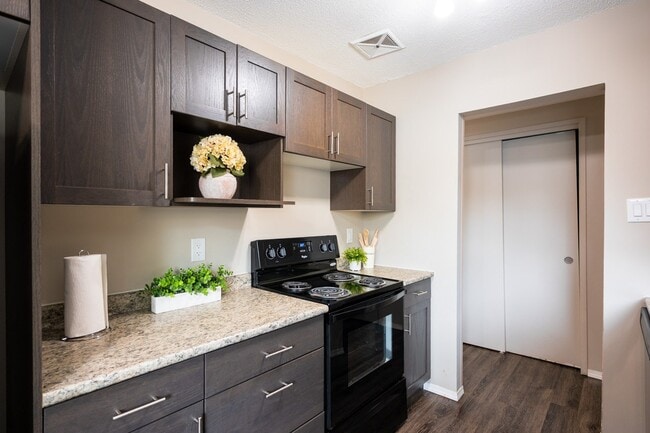 Photo - 291 St. Anne's Road