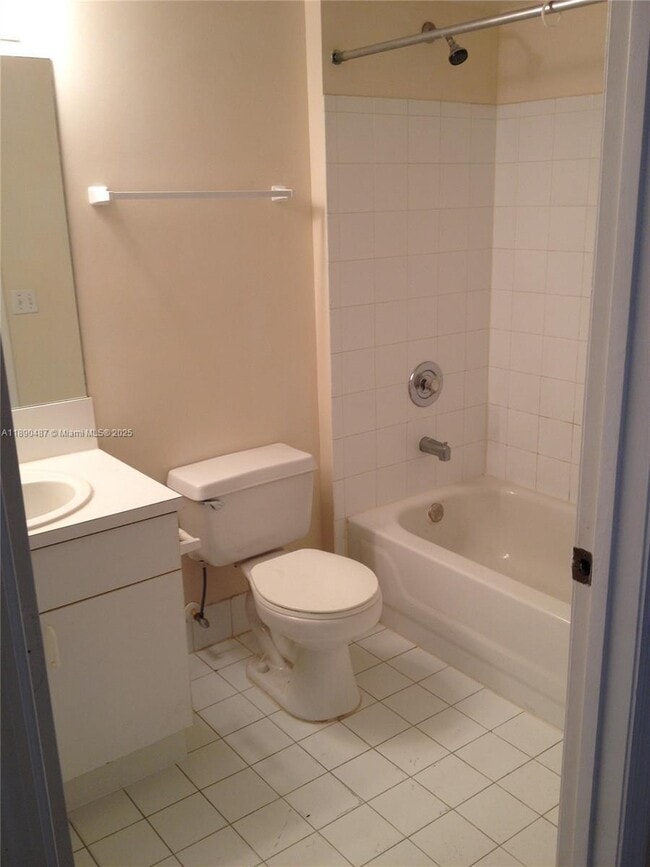 Photo - 2 bedroom in Hollywood FL 33021