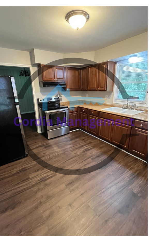 Photo - 3 Bedroom For Rent in Decatur With Gorgeous Back Patio + Pet Friendly near I285