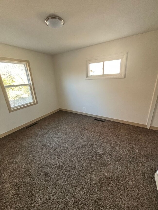 Photo - 4 bed 1 bath remodeled house!