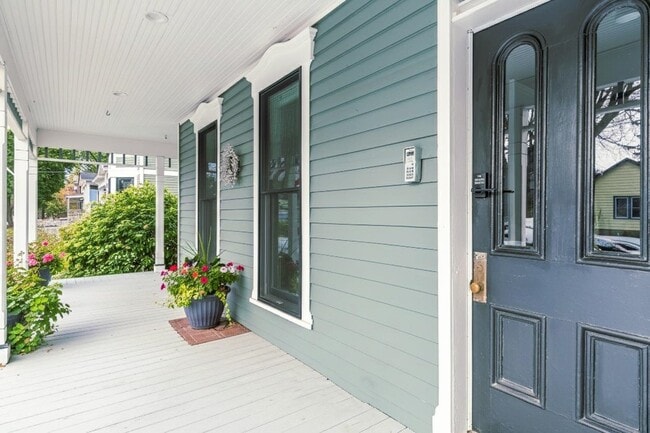 Photo - 1020 W Wayne St