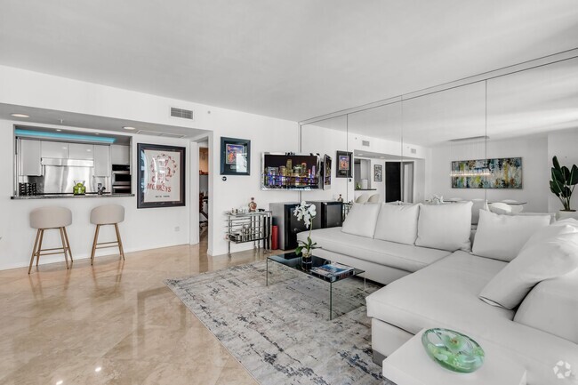 Building Photo - 1500 Ocean Dr Unit # 704 Rental