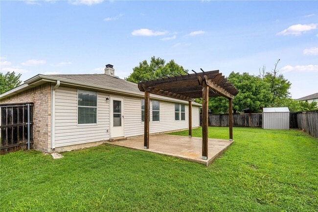 Photo - 208 Blazing Star Trail