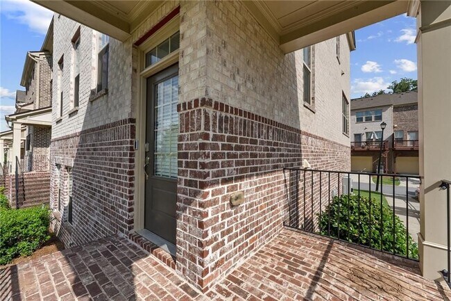 Photo - 331 Northaven Ave