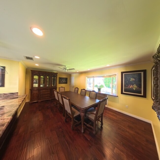 Photo - 18590 Roberts Rd