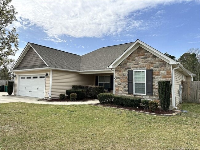 Building Photo - 2240 Sir Michael Dr