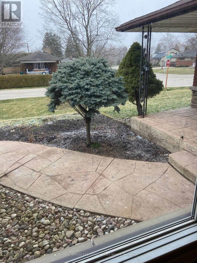 Photo - 123 Seneca Dr