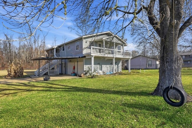 Photo - 360 S Lakeside Dr