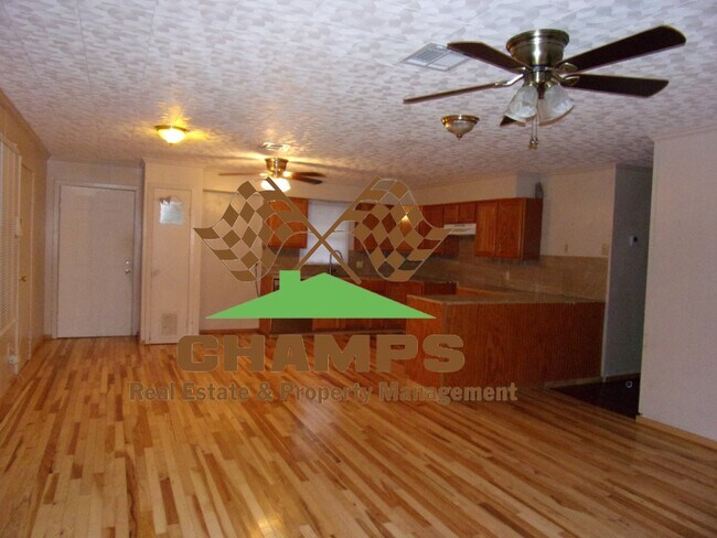Photo - 3 -bedroom House for rent in Opelousas