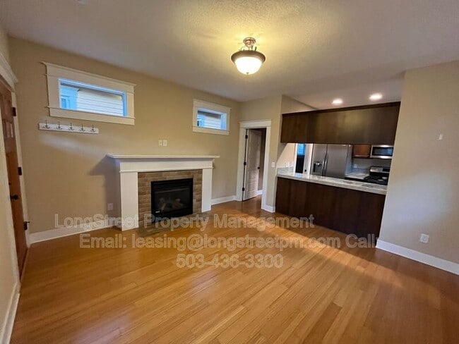Photo - 532 NE Sumner St Unit A (upstairs)