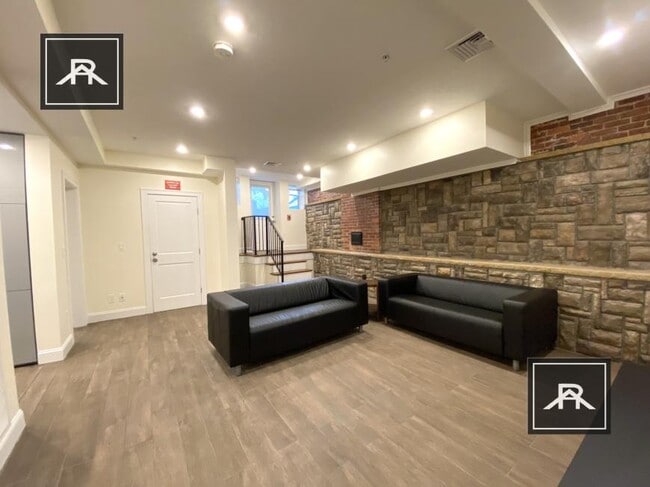 Photo - 3 bedroom in Brookline MA 02446 Unidad 1