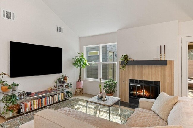 Photo - 8202 Cache Dr