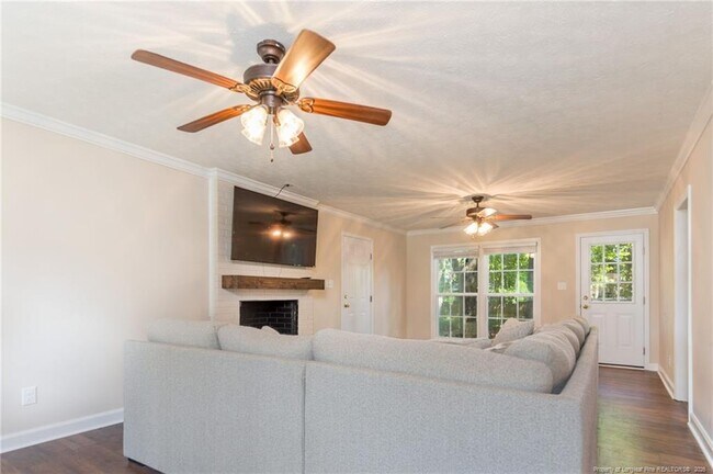 3356 Quarry Dr