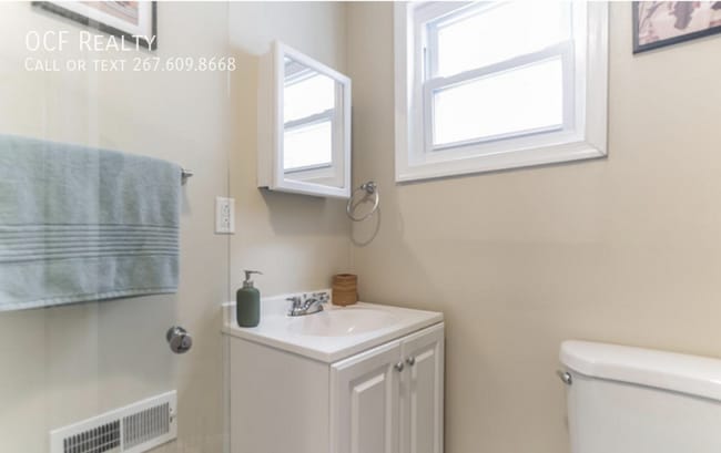 Photo - 2033 Sigel St
