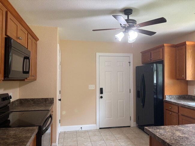 Photo - 124 Deerfield Ln