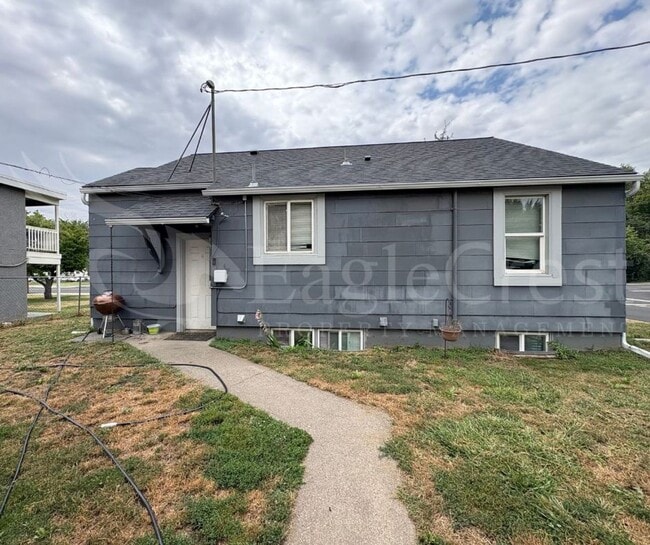 Photo - 236NCOLLEGE Unit B