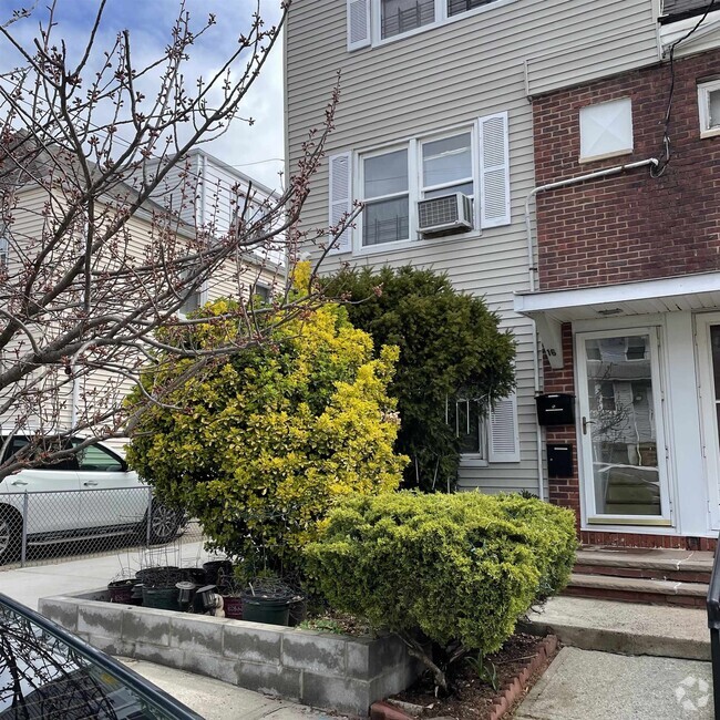 Building Photo - 16 Kelly Pkwy Unit 1 Rental