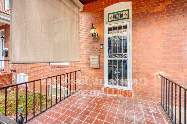 Photo - 3028 Kenyon Ave