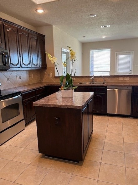 Photo - 7823 Black Willow Ln