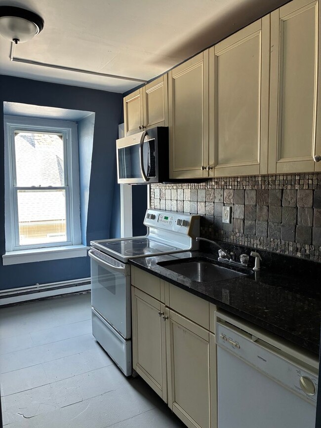 Photo - 17 Pearl St Unit Apt#3