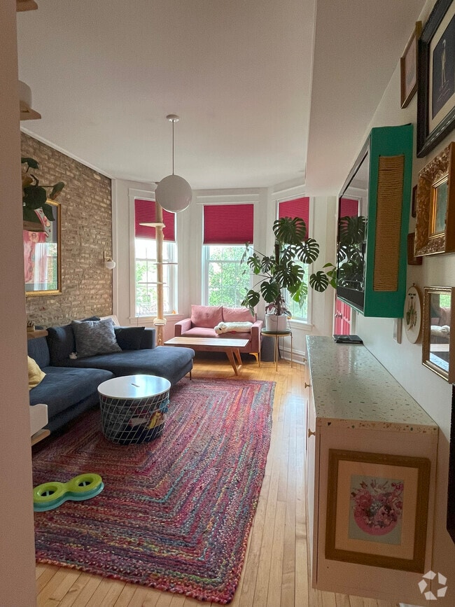 Building Photo - 1247 N Greenview Ave Unit 2 Rental