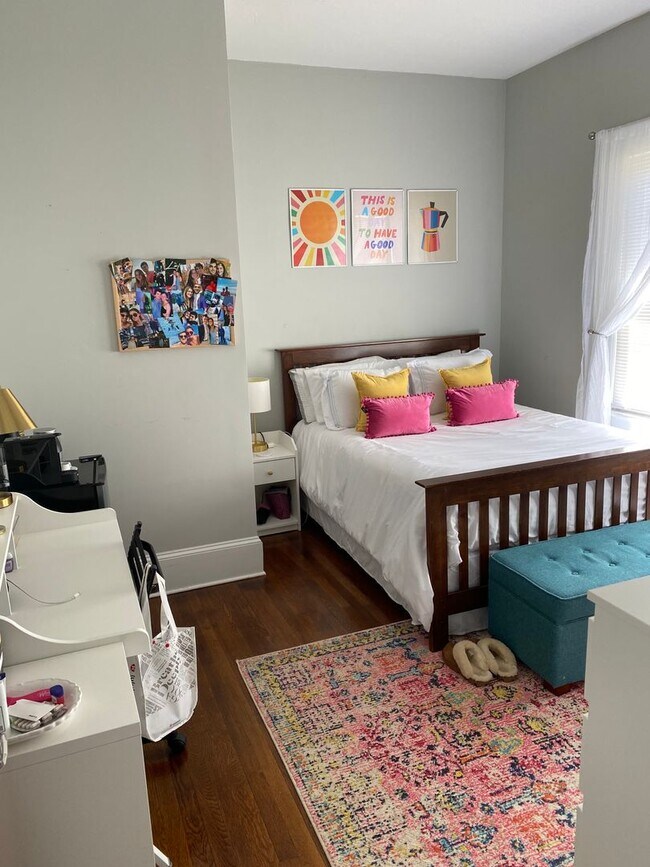 Photo - 306 Lewis St