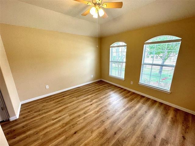 Photo - 221 Creekwood Dr