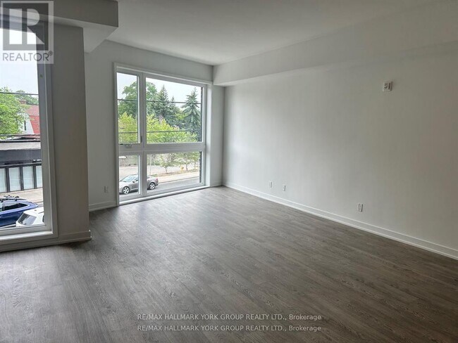 Photo - 35 Birchcliff Ave