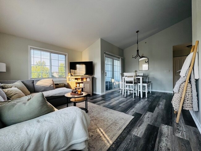 Photo - 128 Bertram Dr Unit M