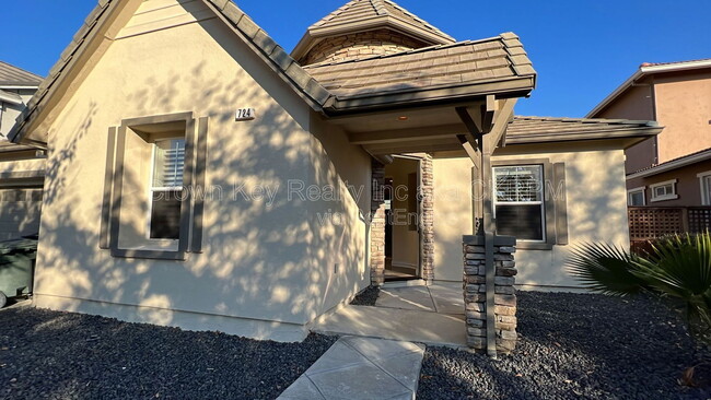 Photo - 724 Shelli St