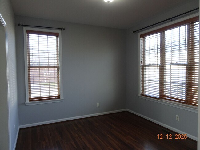 Photo - 3 Bedrooms, 2.5 Bathrooms Single Family Home