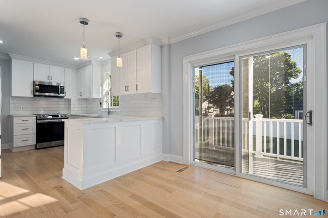 123 East Ave