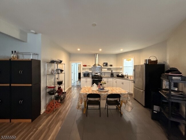 Photo - 25 Treacy Ave