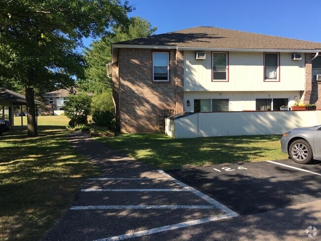 Building Photo - 280 Ledgewood Cir Unit 103 Rental