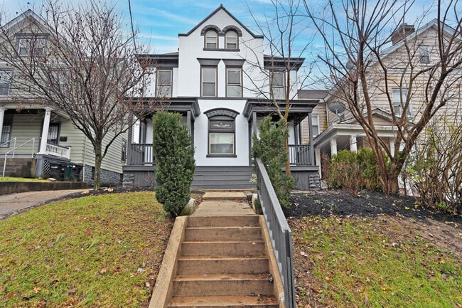 Photo - 1359-3 Burdette Ave Unit 3