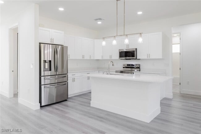 Photo - 714 Anaconda Ave S