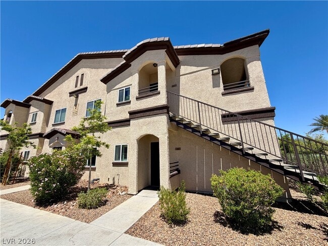 Building Photo - 2291 W Horizon Ridge Pkwy Unit 1101