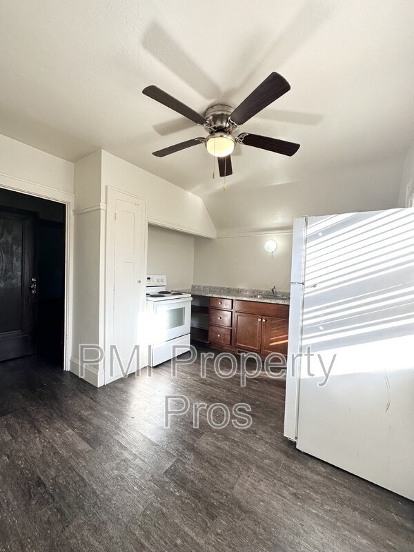 Photo - 3040A N 59th St