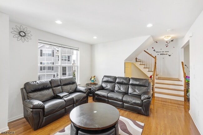 Photo - 127 Sowers Dr
