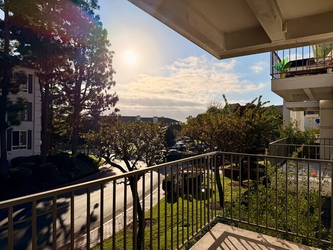 Photo - 300 Cagney Ln Unidad 212