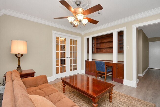 Photo - 9811 Rocktree Dr