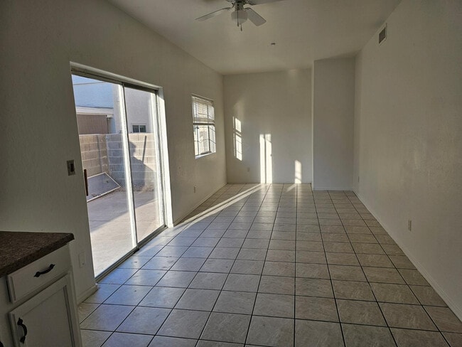 Photo - 1026 W Libra Dr