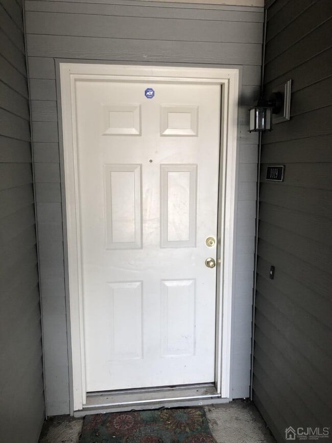 Photo - 1019 Ravens Crest Dr