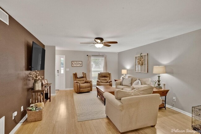 Photo - GATED TOWN SOUTH ESTATES-BEAUTIFUL 4/3 TOWNHOUSE