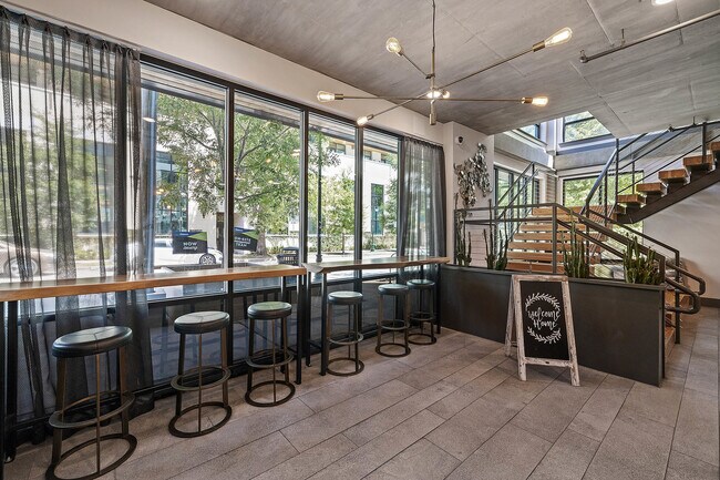 Los Lofts Ruckus95 - Yugo Austin Nueces