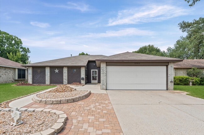 Building Photo - 21311 Golden Dove Dr