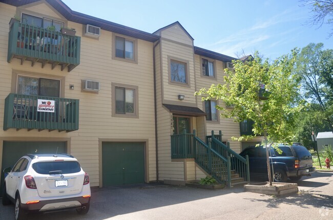 Building Photo - 1595 11th Ave Unit 4 Rental
