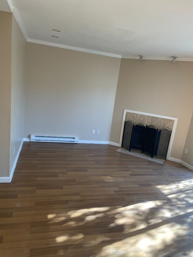 Photo - 8823 Holly Dr Unit E-206