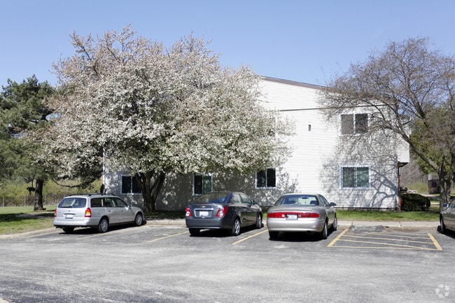 Photo - Willow Oaks Apartments